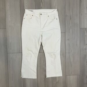 GAP Women's 30 / 10 Petite Kick Fit High Rise Jeans White 570600 Stretch